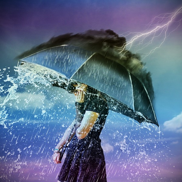 Devuska molnia situacia dozd zontb